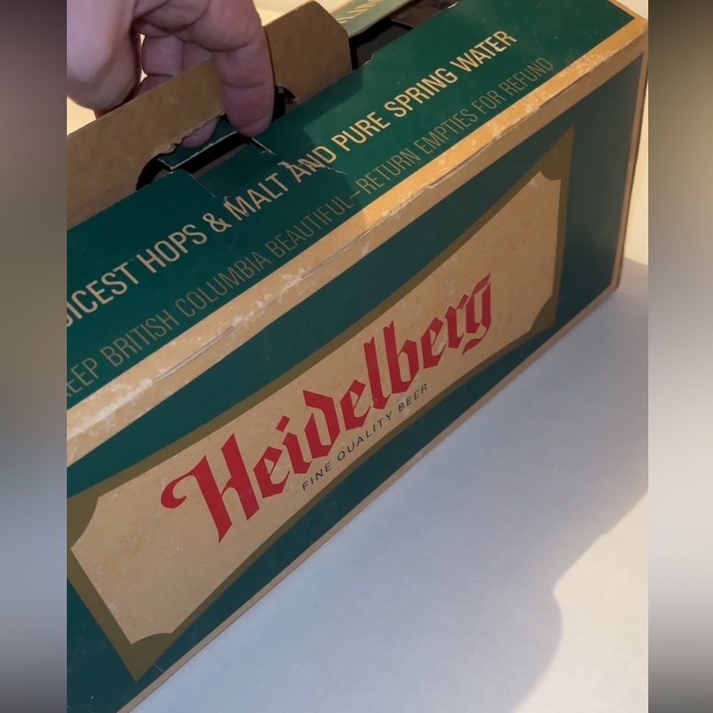 Heidelberg Beer Bottles Set of 5 & Carton - Picture 5 of 10